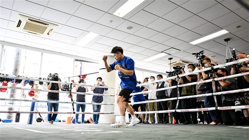 ‘A cast’ – Naoya Inoue accused of illegal hand-wrapping by Team Fulton, Inoue responds